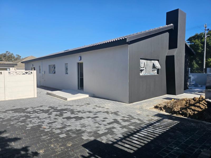 To Let 3 Bedroom Property for Rent in Clamhall Western Cape